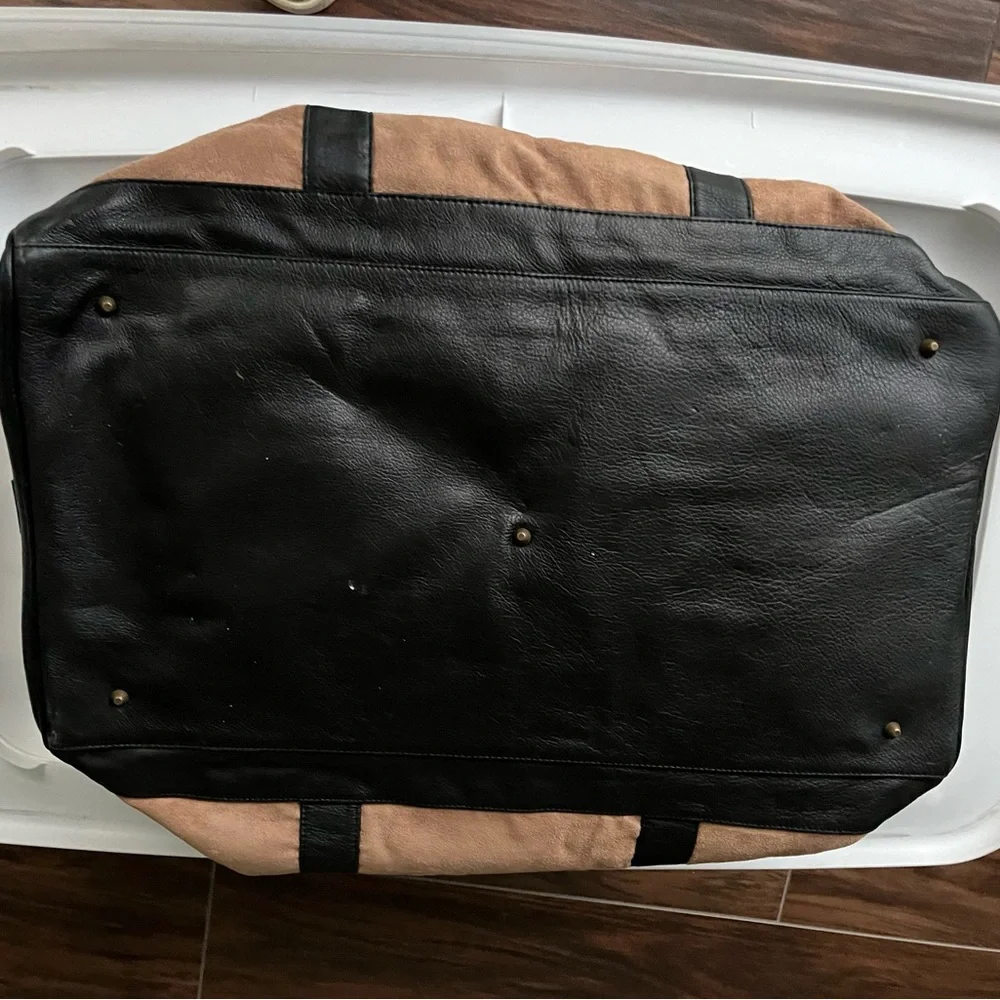 His & Hers Matching Duffel Bags - Picture 9 of 9